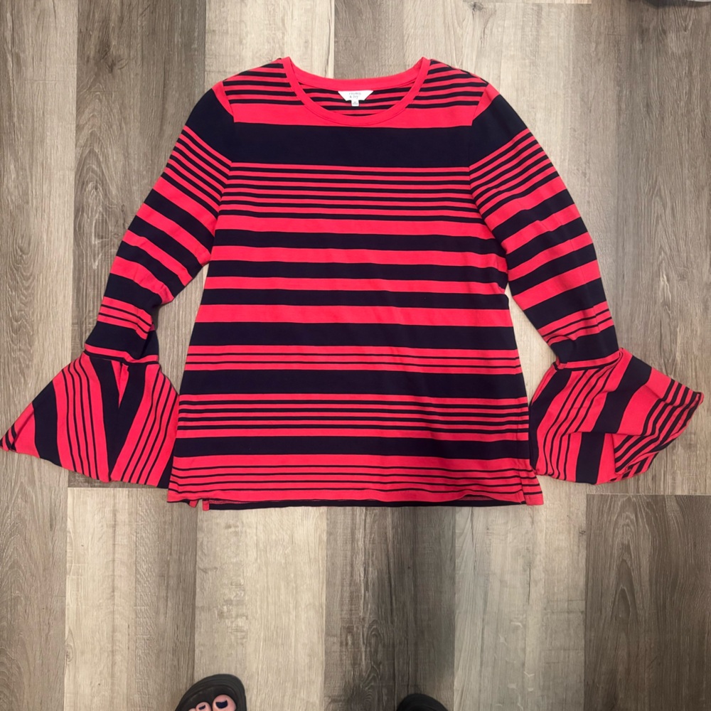 Crown & Ivy Pink and Blue Bell Sleeve Top
